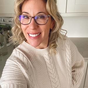 Meet your Posher, Alyson